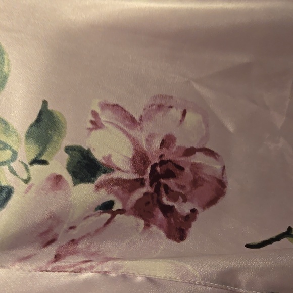 Linea Donatella Pink And Floral Satin Robe - Picture 3 of 4